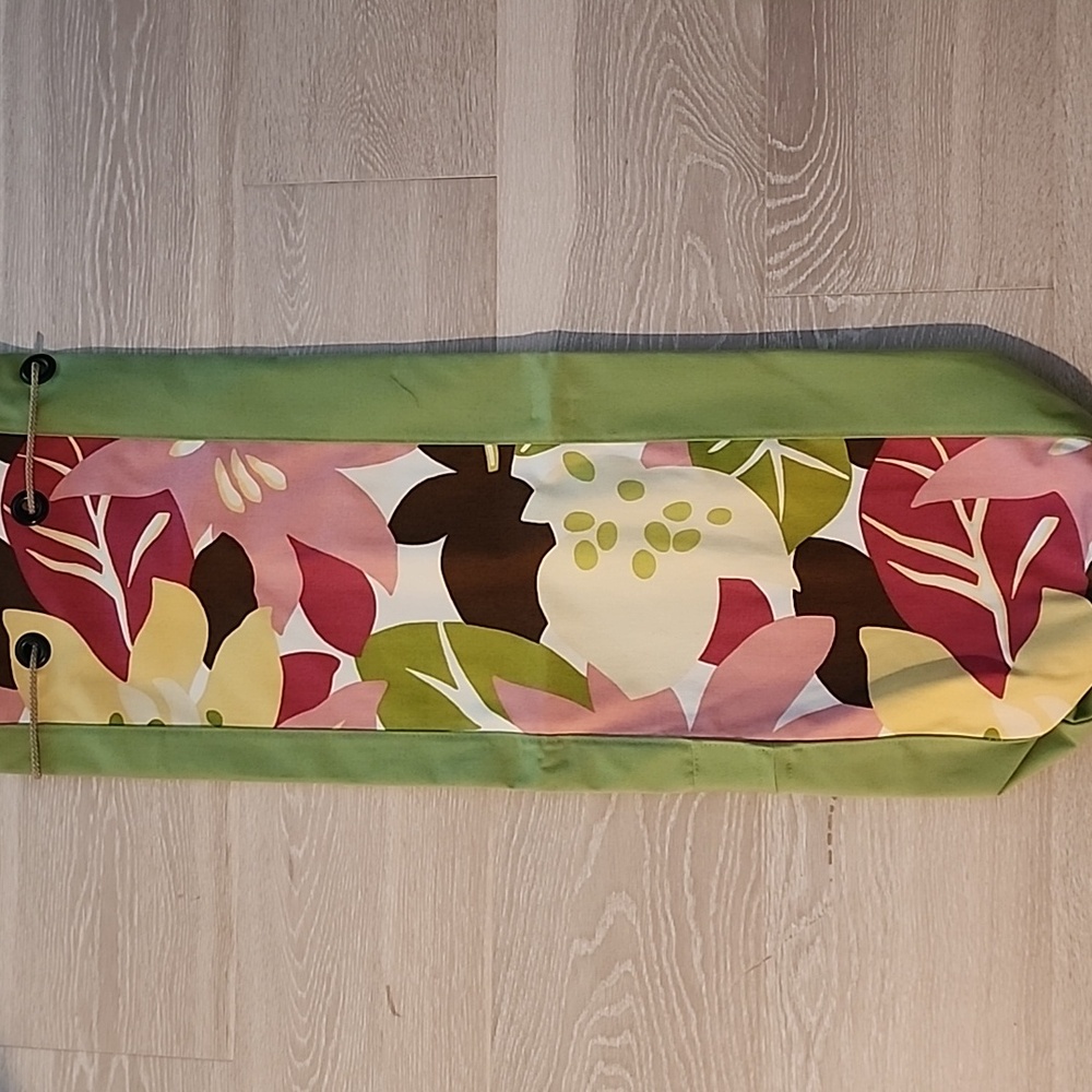 NWOT Hugger Mugger Large Top Loading Yoga Mat Carrier Bag